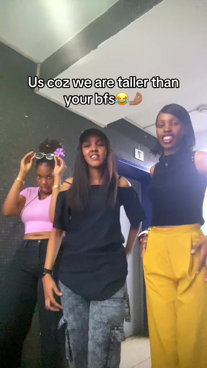 @TallGirlTrio