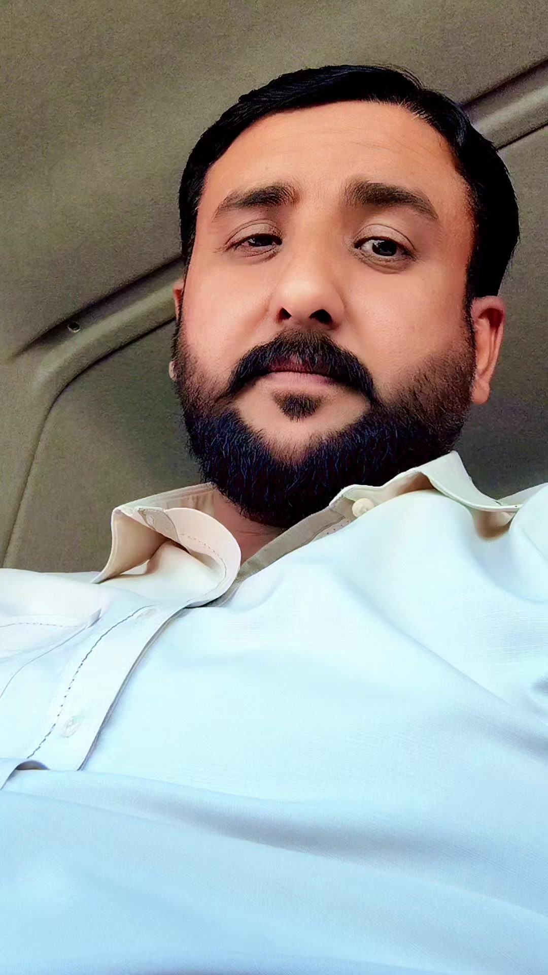 @Naveed Kashmiri 🦁