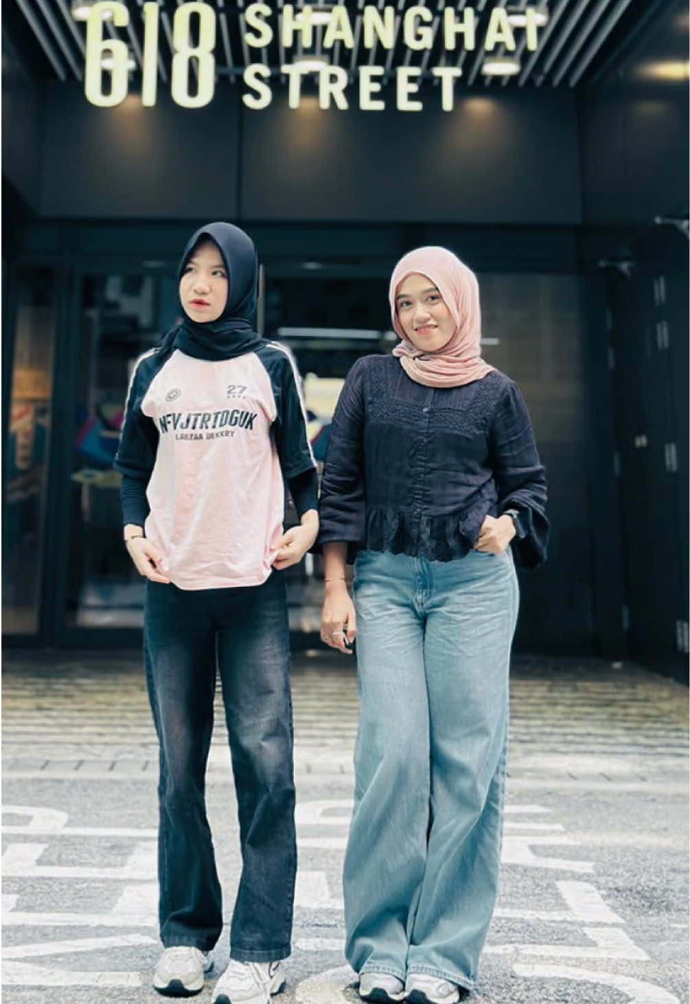 @Aniraa