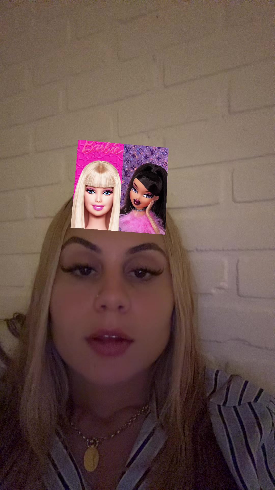 @Lara juc&aacute;