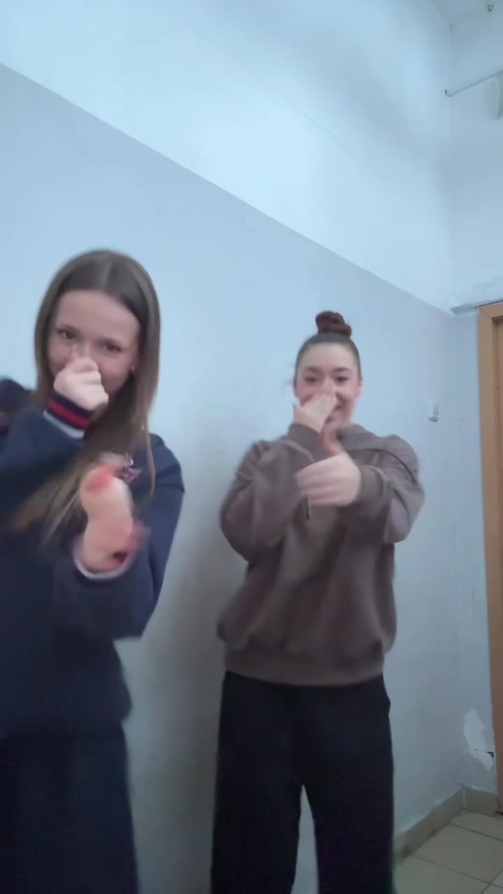 @Евчик🧸