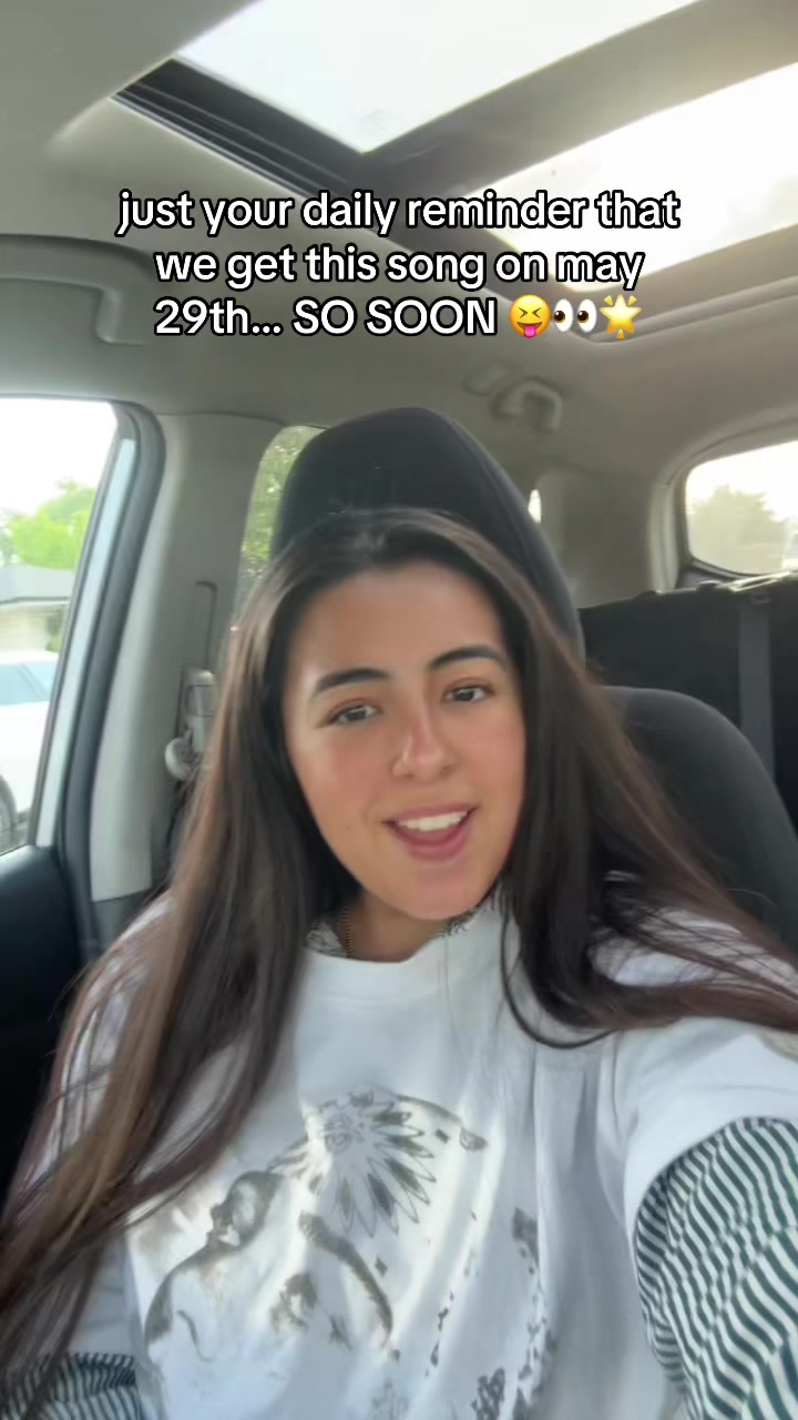 @Angelina&trade;️
