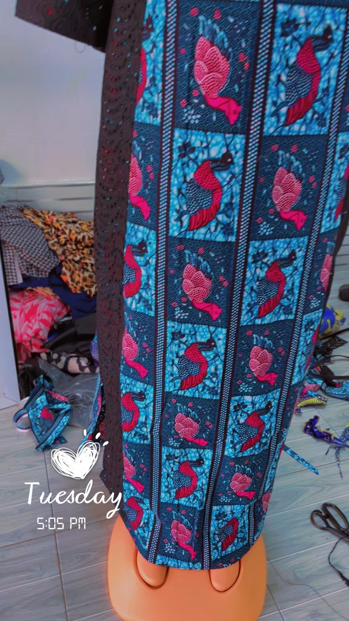 @Ayisha fashion hub 👗✂️🪡🧵