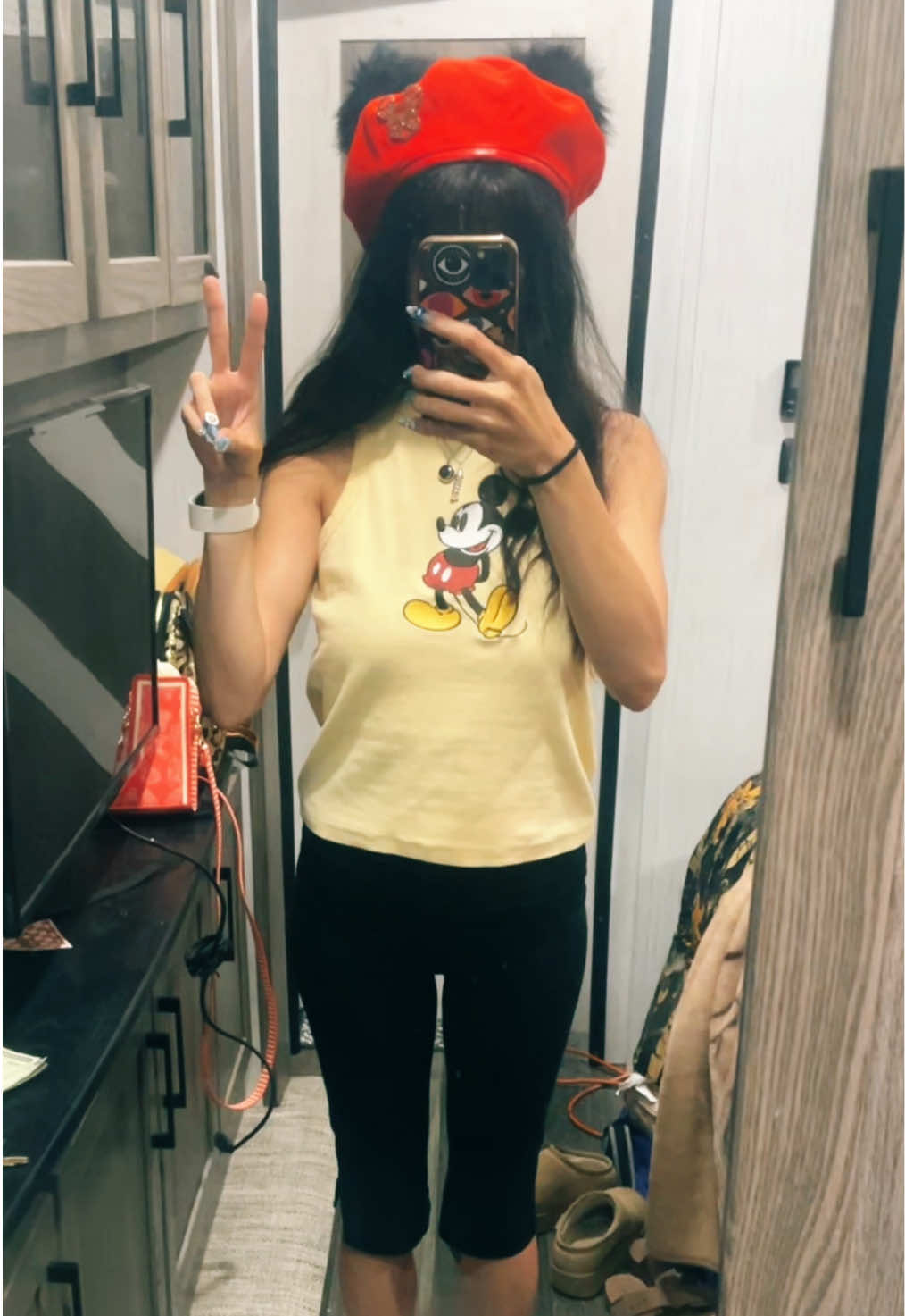@moodybluu