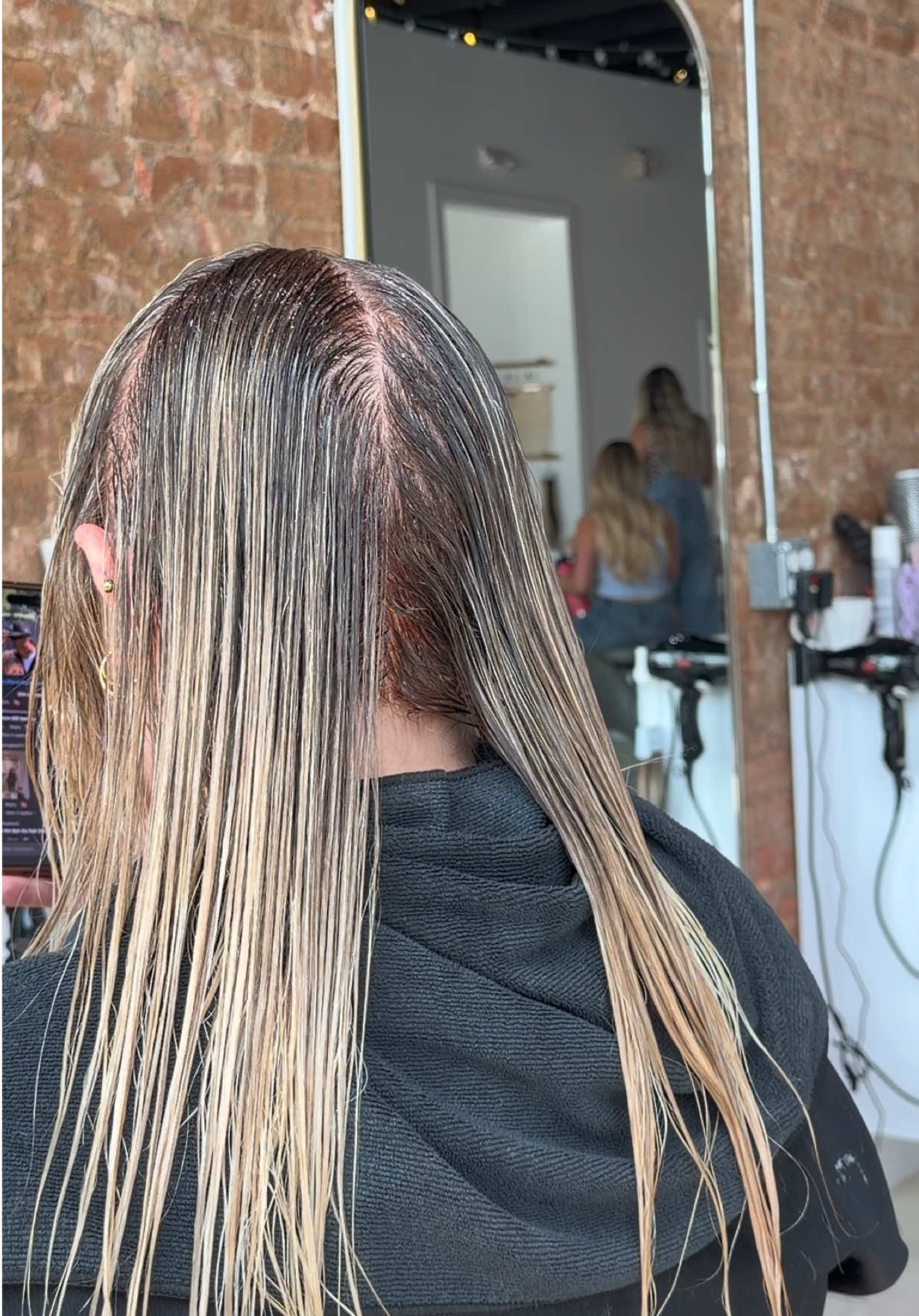 @KIKI DFW HAIRSTYLIST