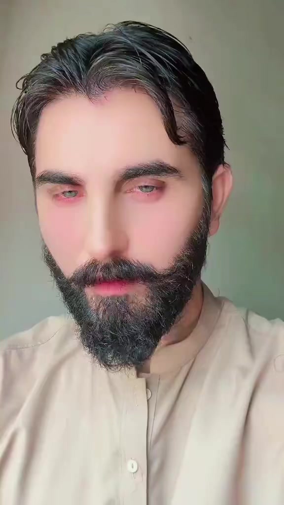 @NABEEL GREEN EYES 👁