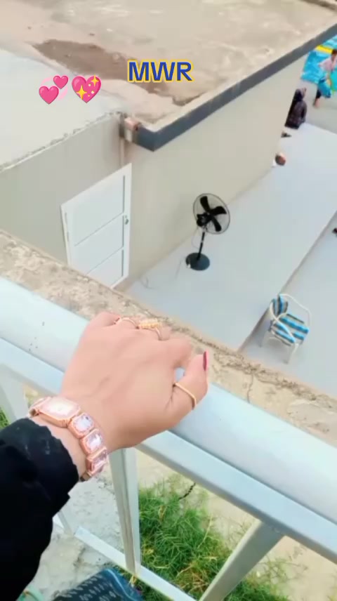 @👑RANI❣️JHELUMI👑