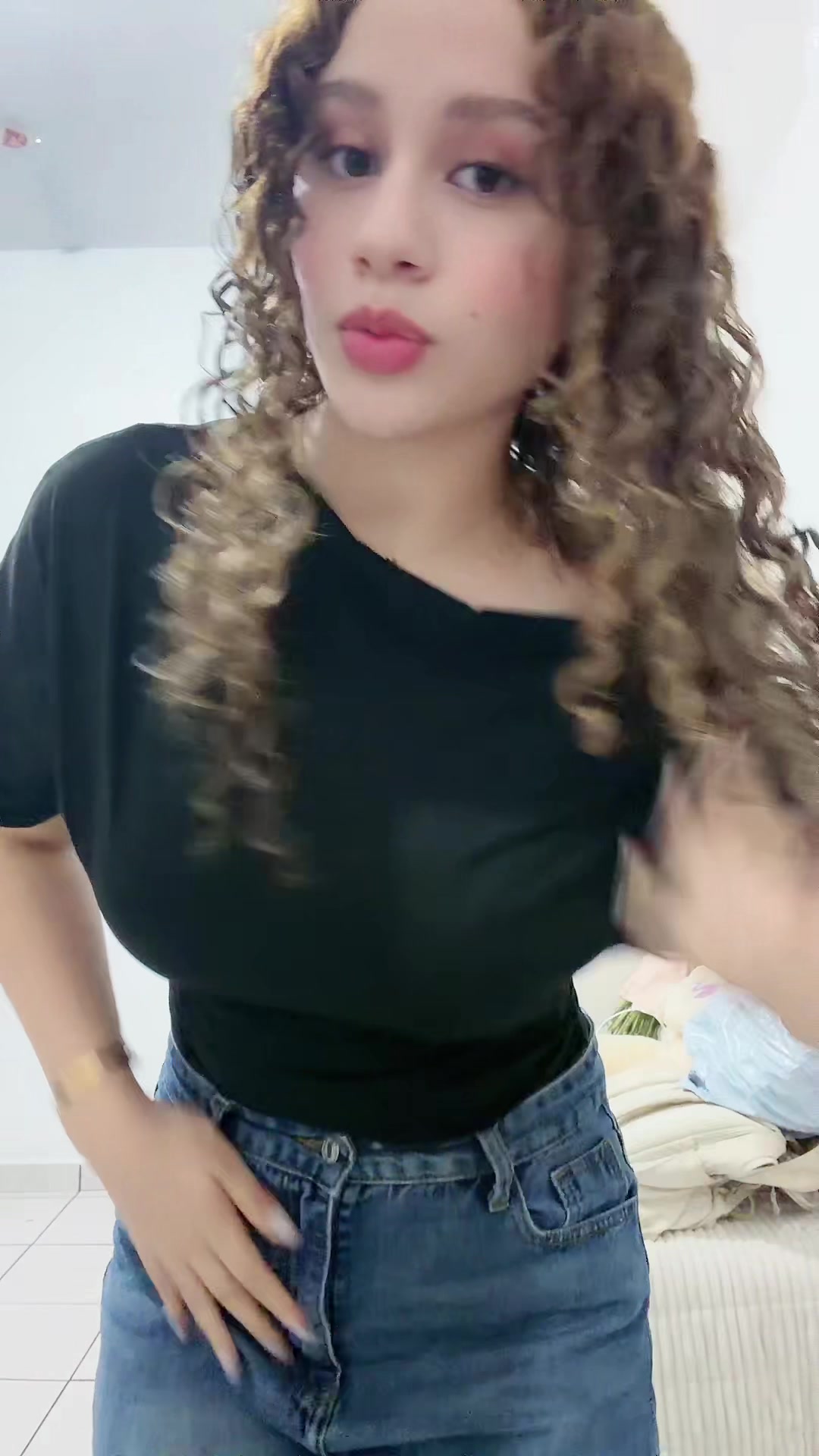@anishka