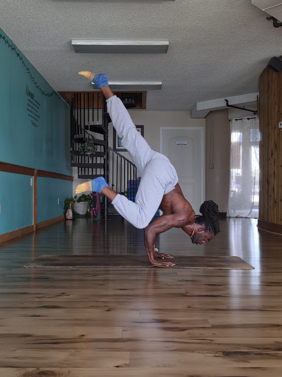 @C.hamp.ionyogi