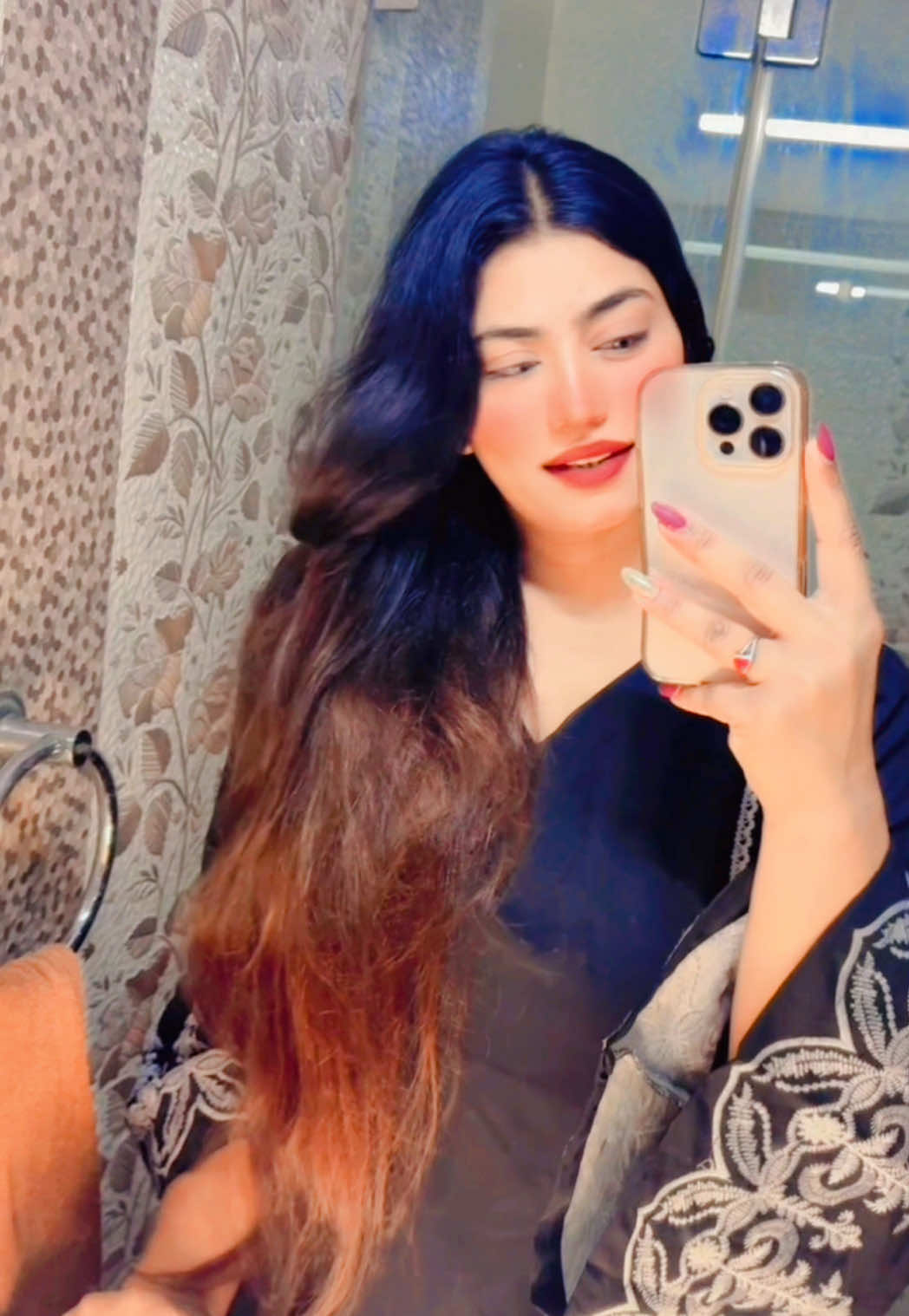 @Nirali🇮🇳🇦🇪