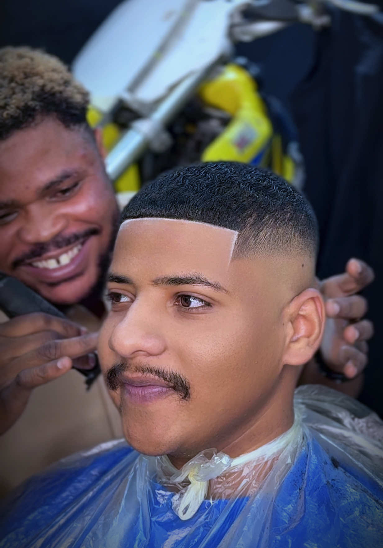@KINGCUTZ CELEBRITY BARBER ๐ธ๐ฆ