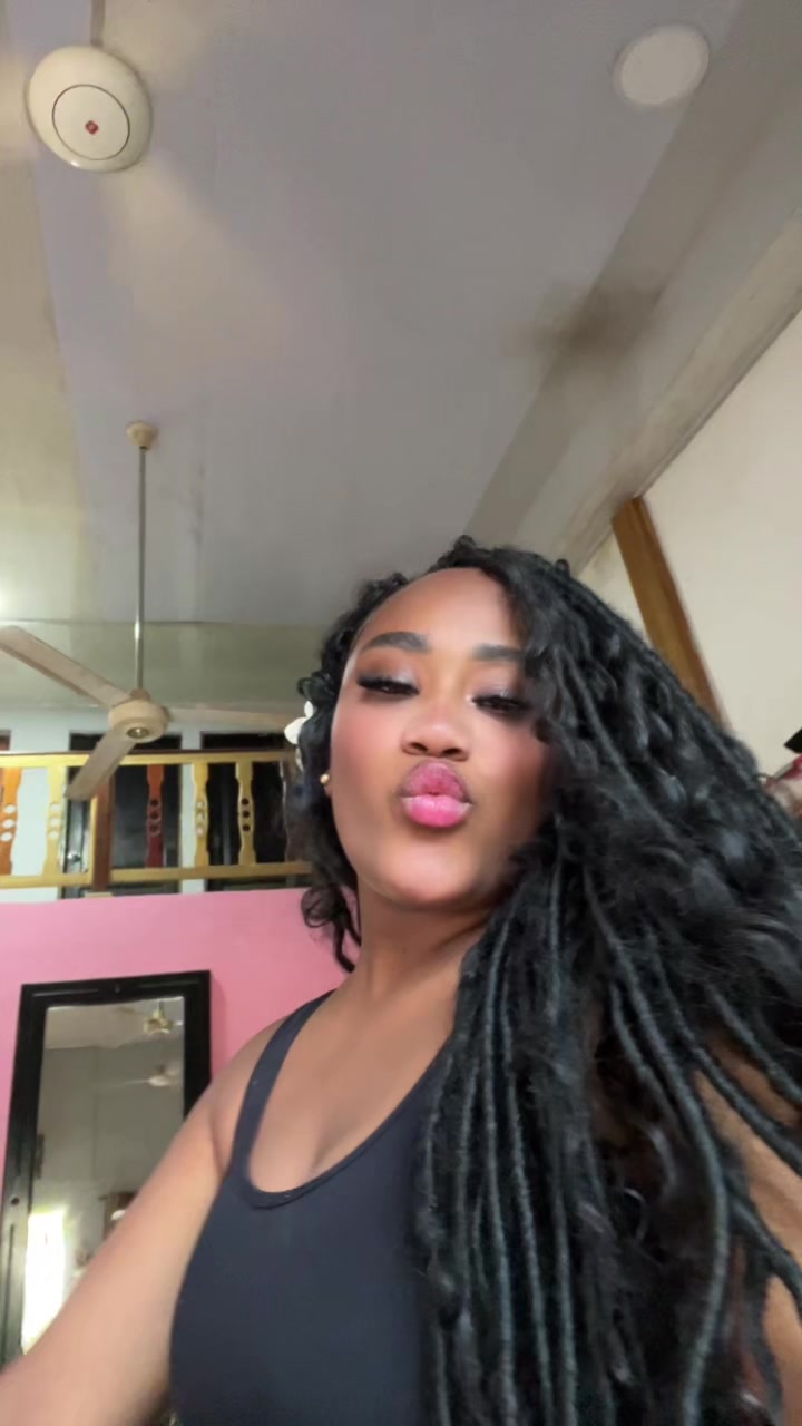 @Dharaaa💕