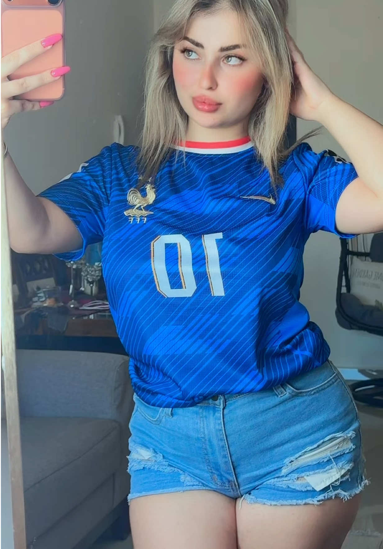 @ميمي الشريره 😈💸