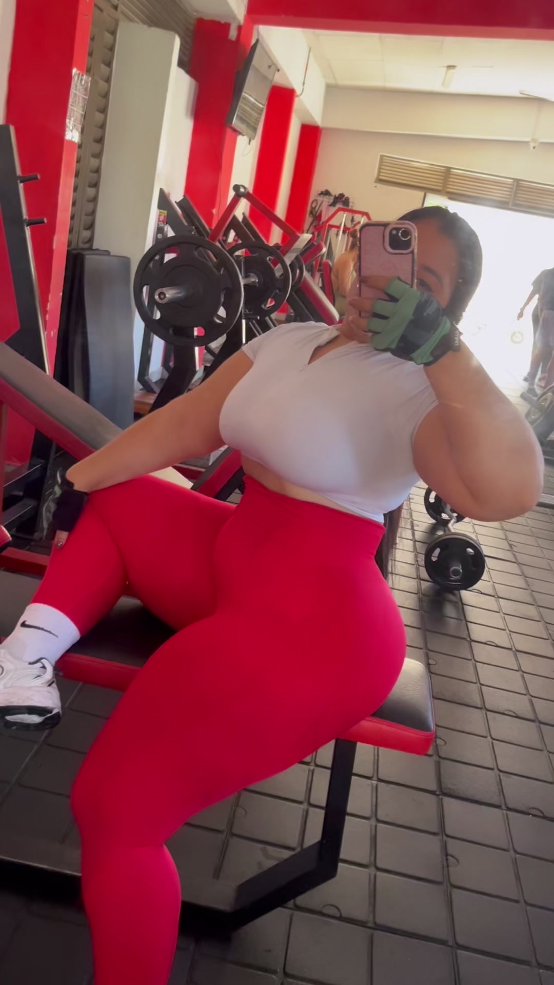 @Paola Oficial