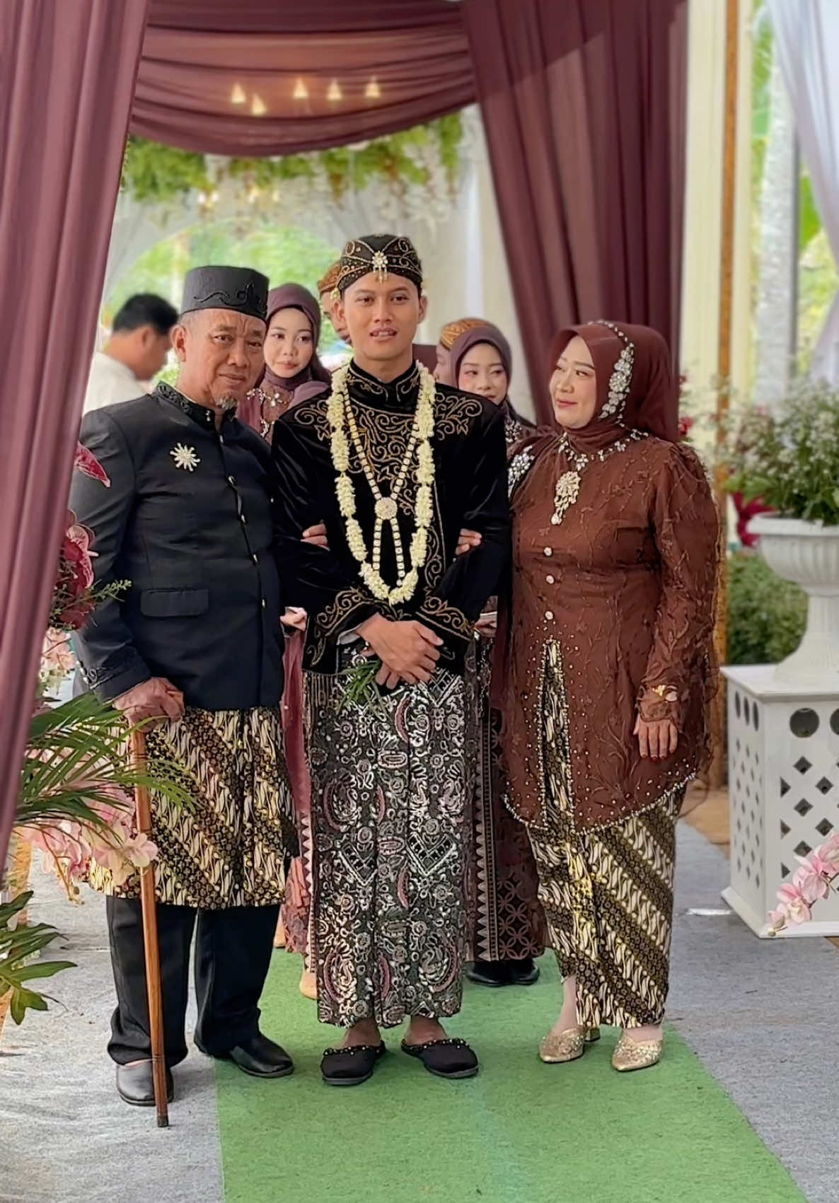 @Mbak Sari || Cucuk Lampah