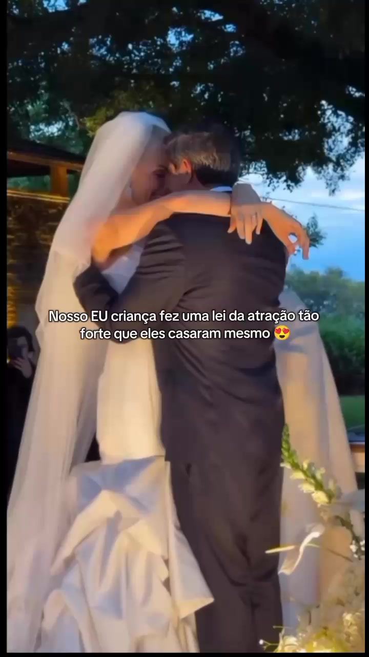 @O hip&oacute;crita das redes