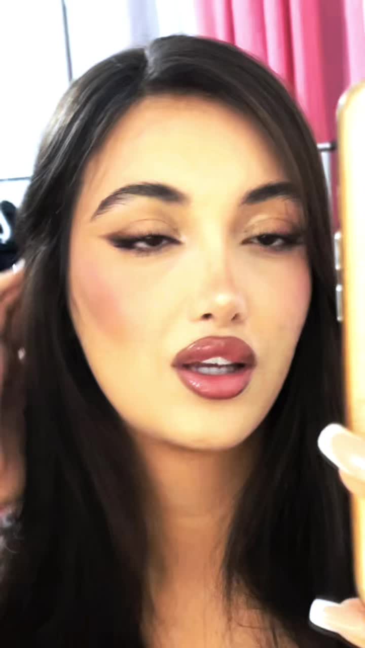 @Mehrsa