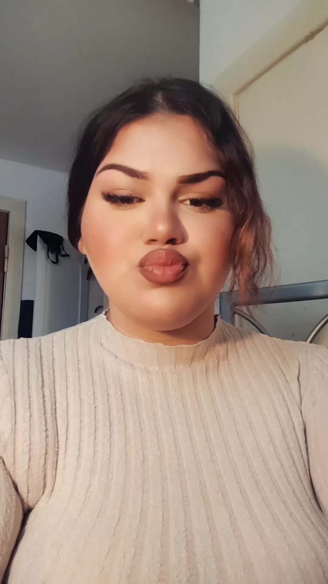 @Vukica