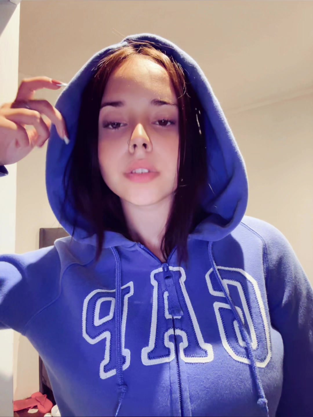 @Abriltt
