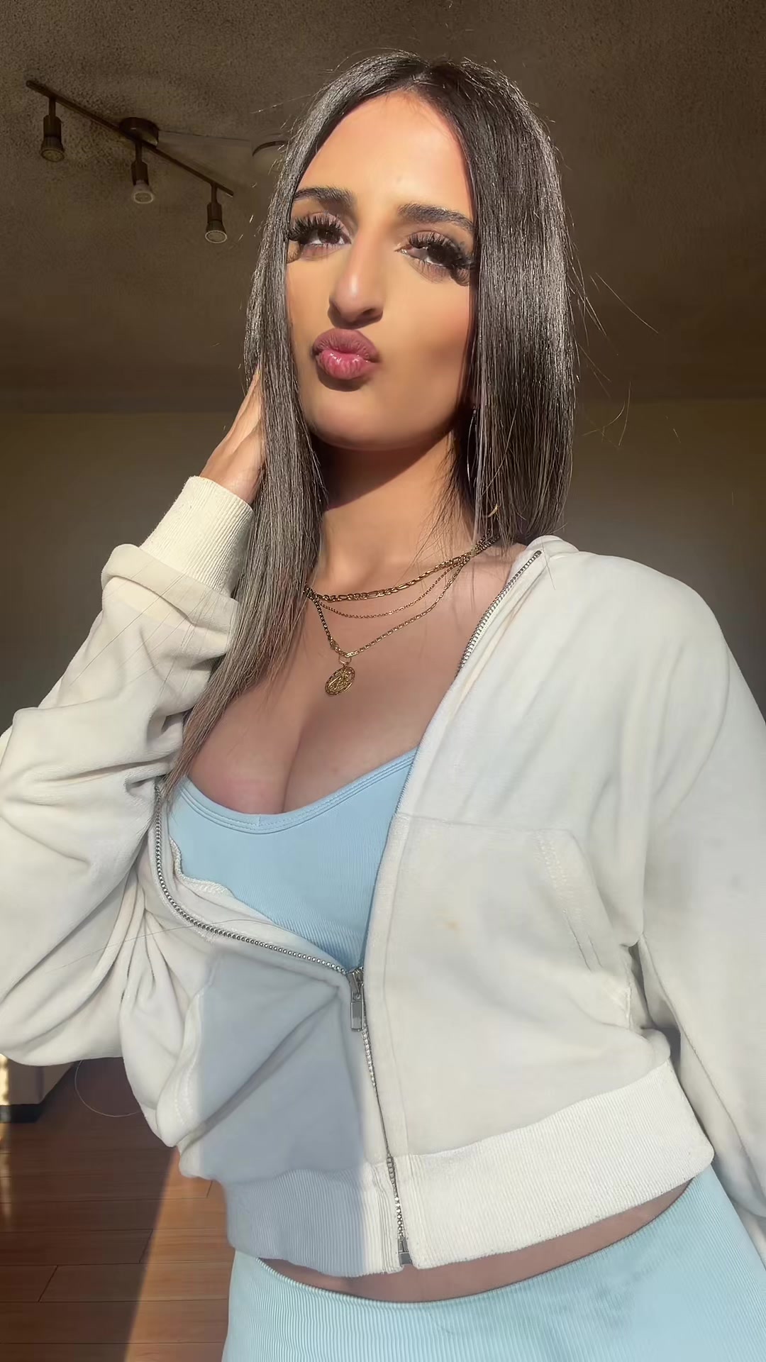 @lululatelyy