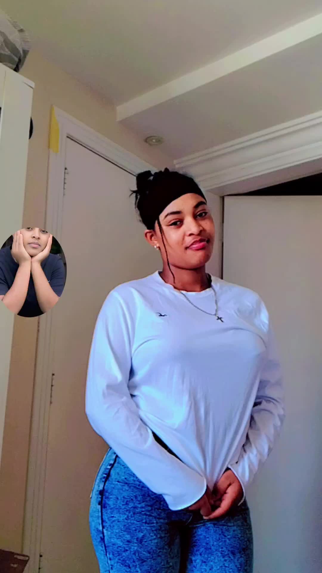 @Ťšïğïï strong women💪