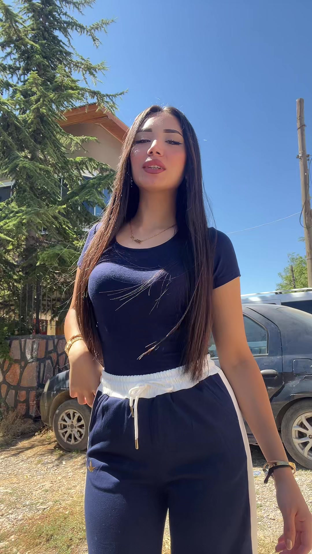 @Aleyna Sert