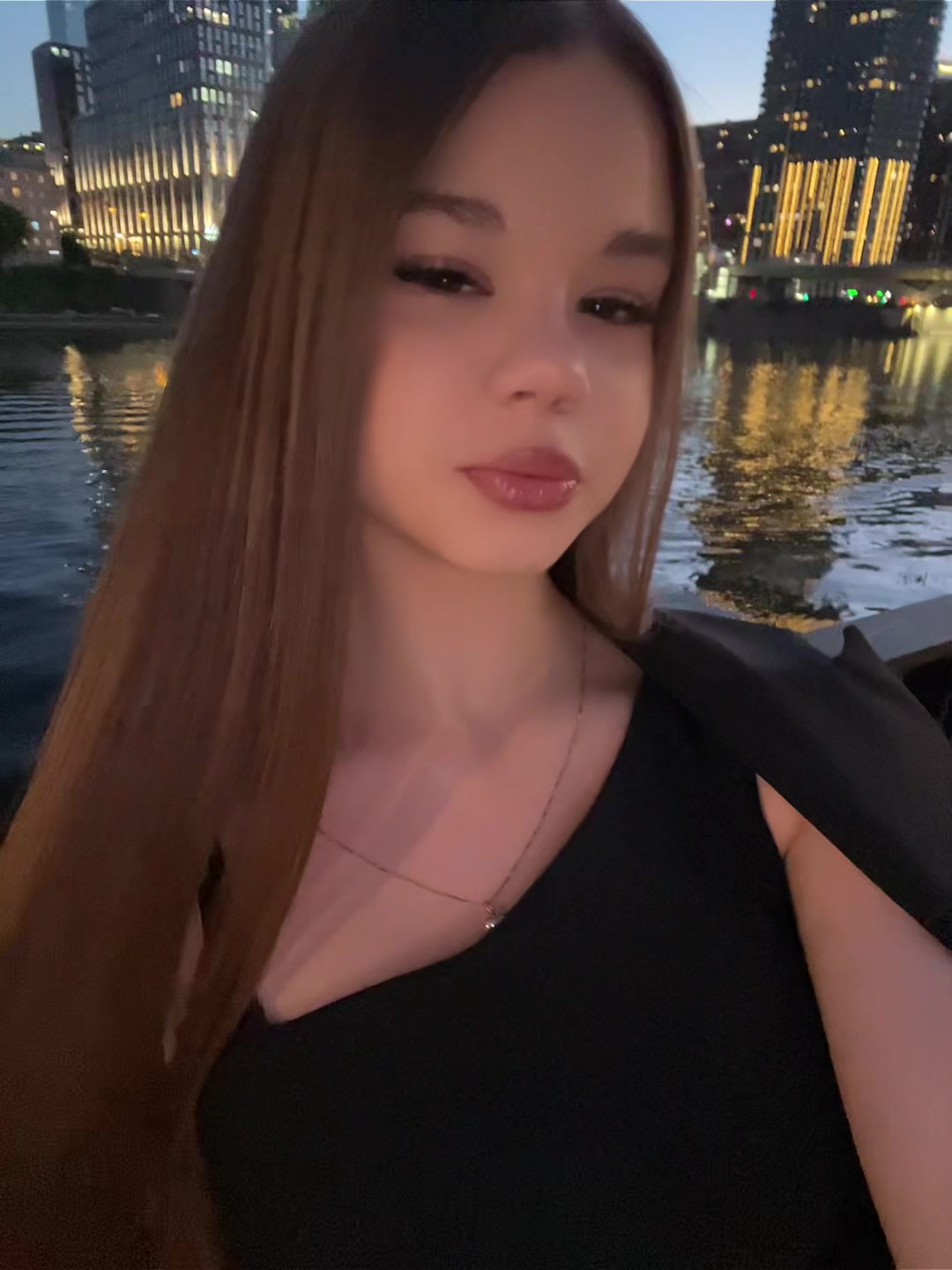 @Vikks💋