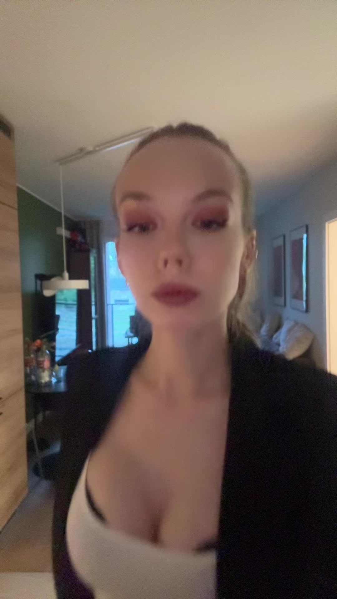 @😾