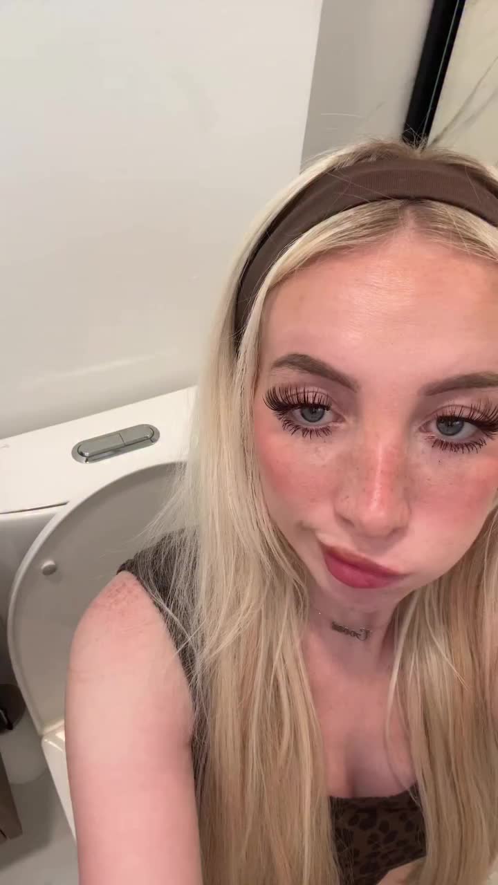 @tiktok.hotties.baddies