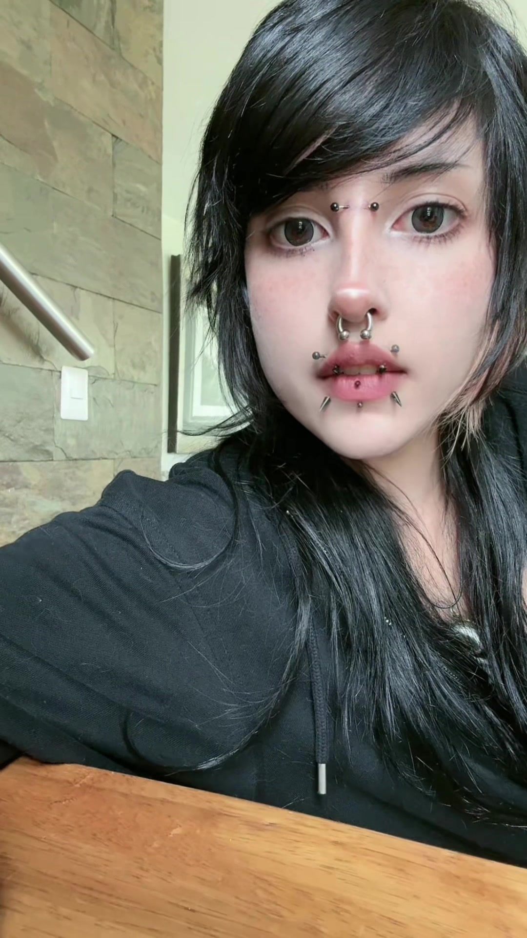 @r0nroneos 🐾