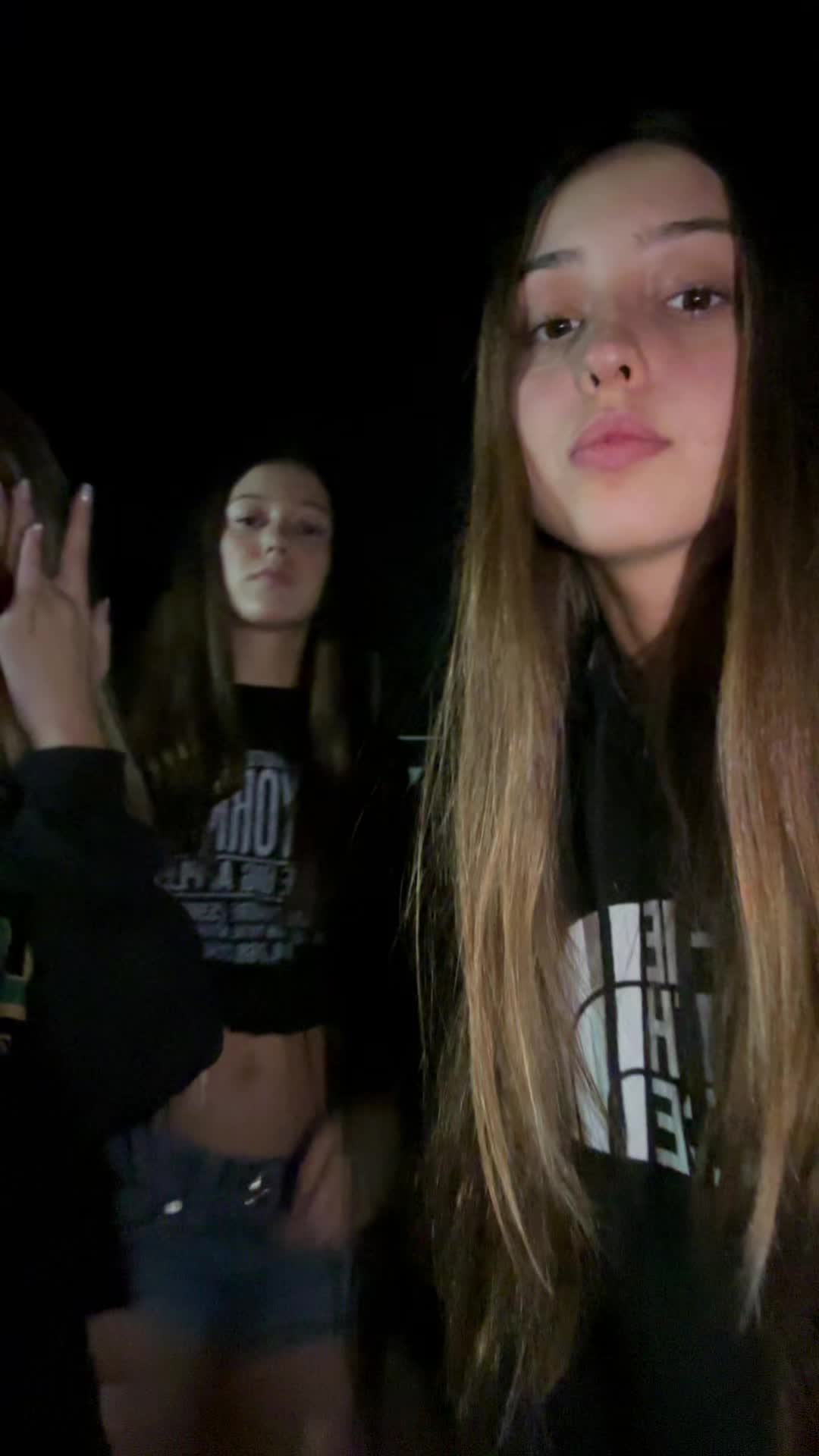 @candeee