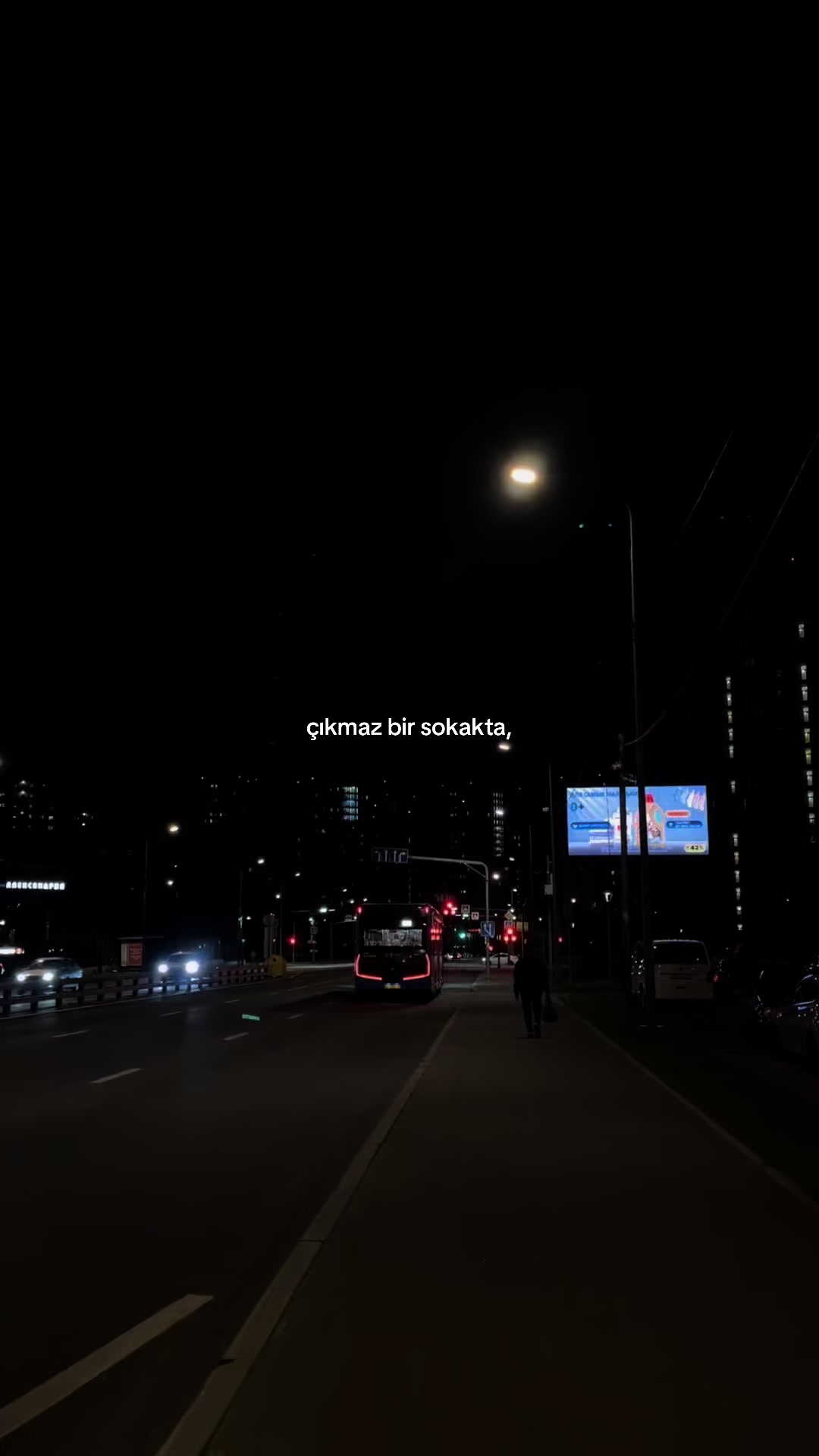 @𝓨.