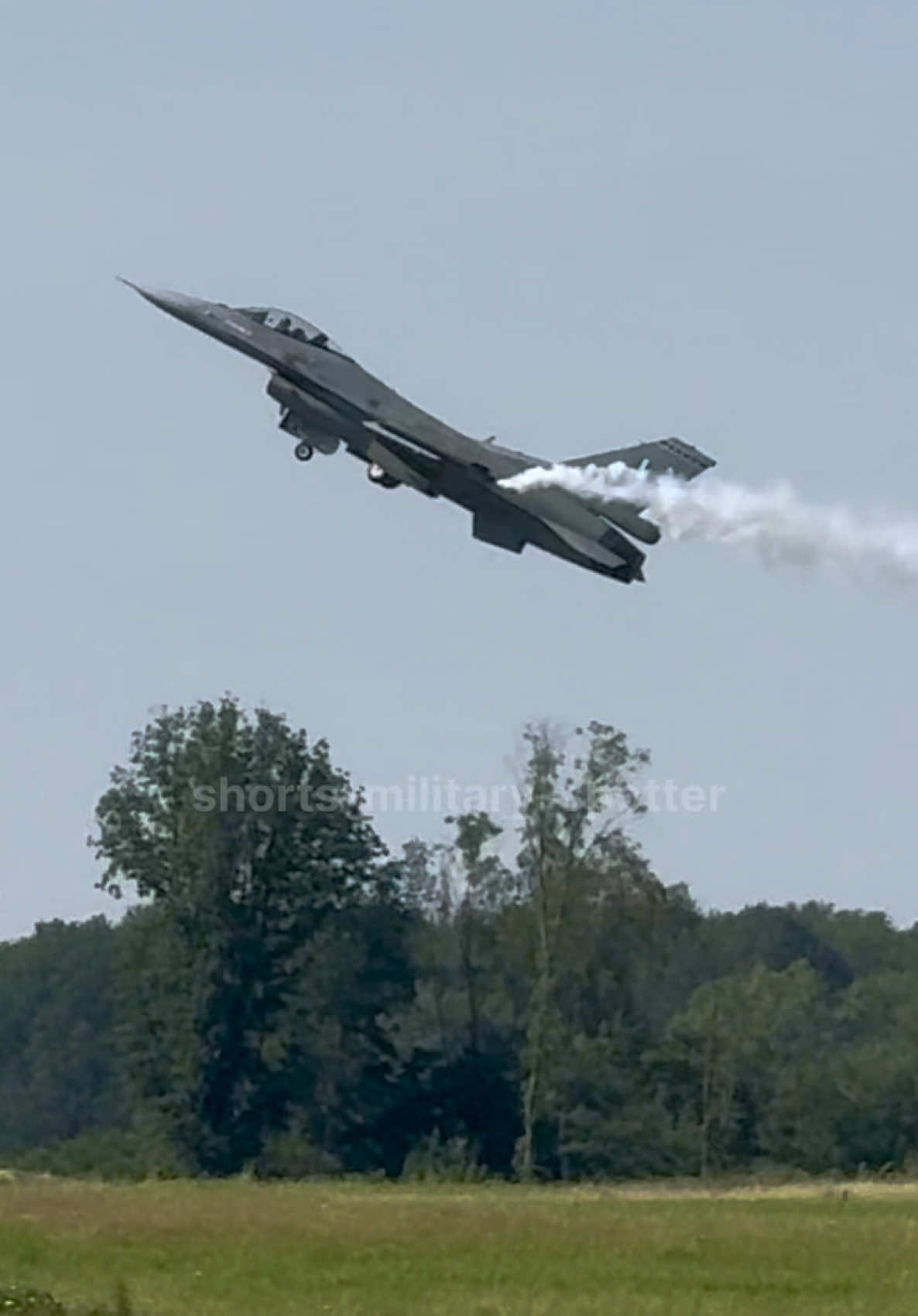 @shorts-military-spotter