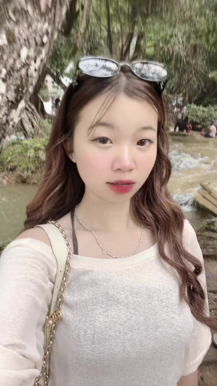 @Hyoeee <3