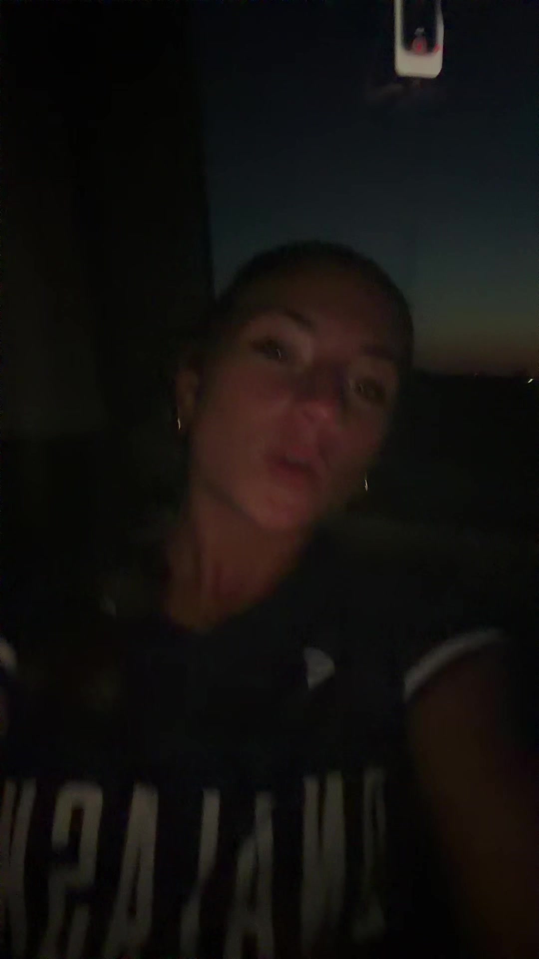 @???