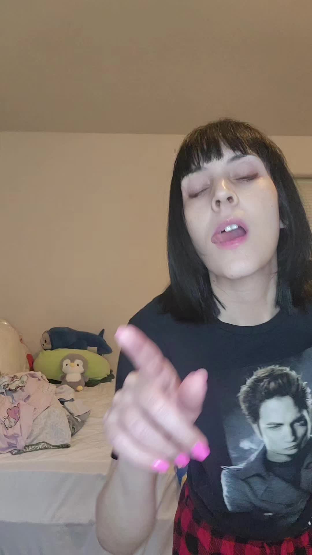 @WeahGirl