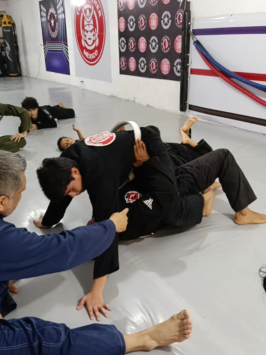 @ZavaletaKickboxing_mma