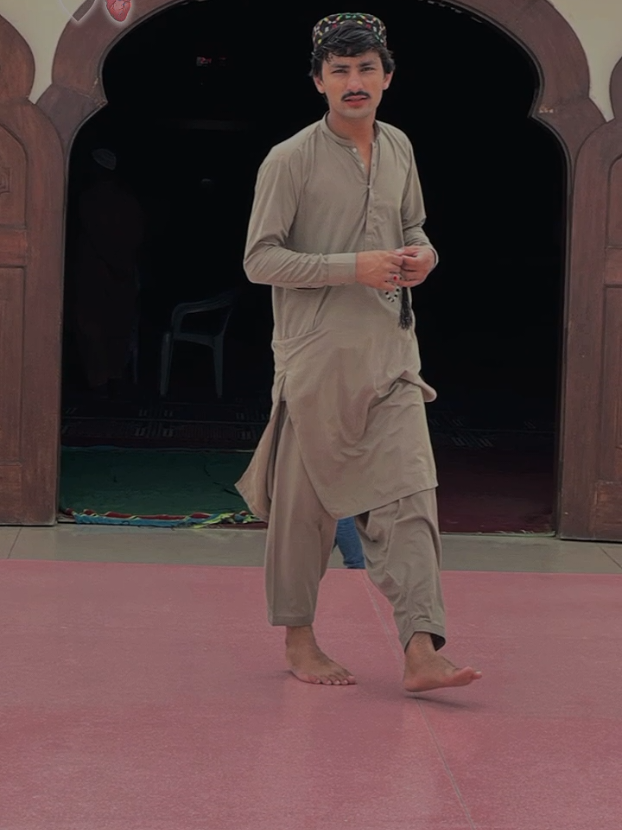 @mushtaq khani,18