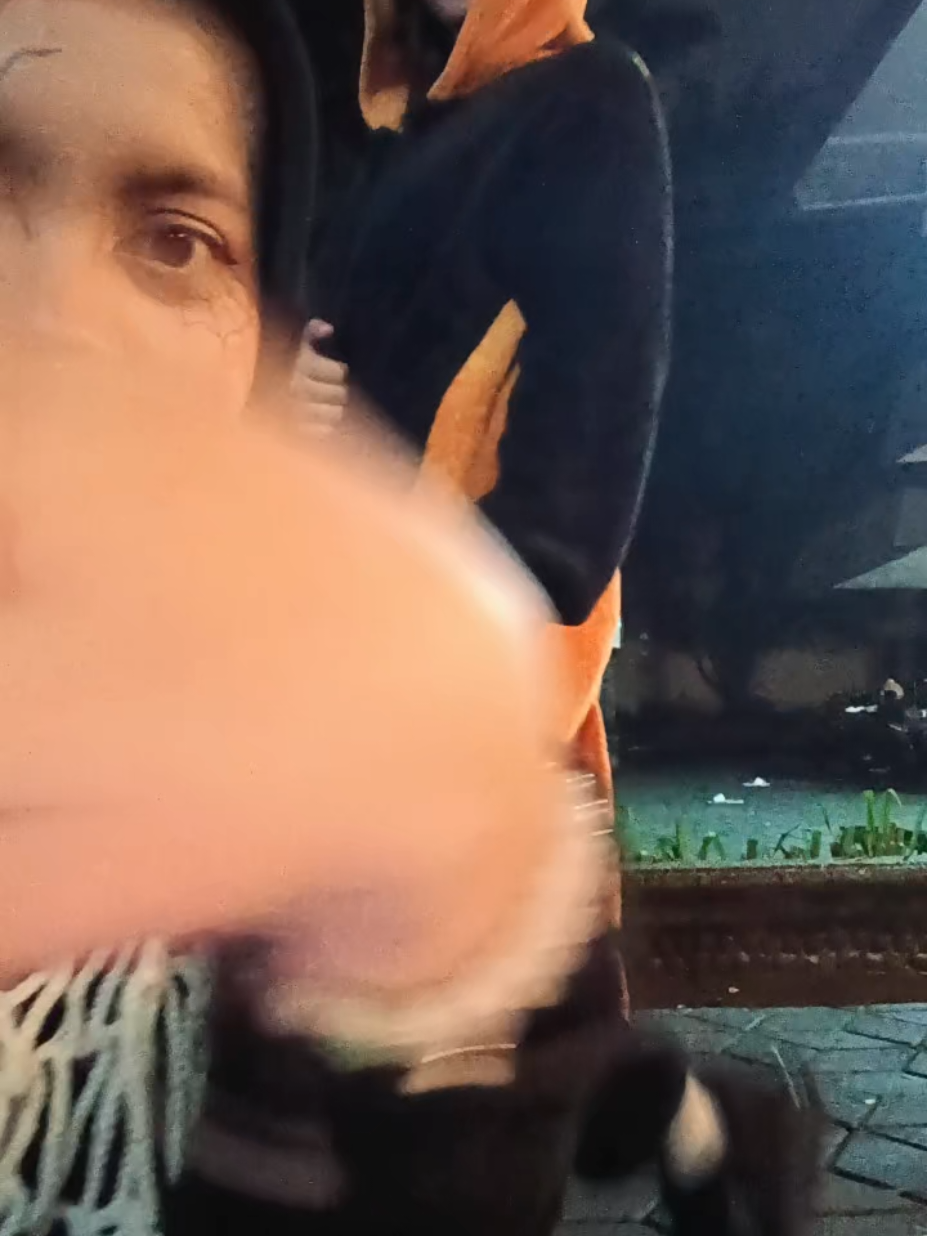 @伊笑