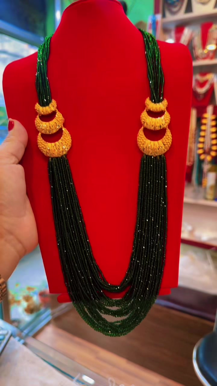 @🧿Divya thakuri 🧿( designer )