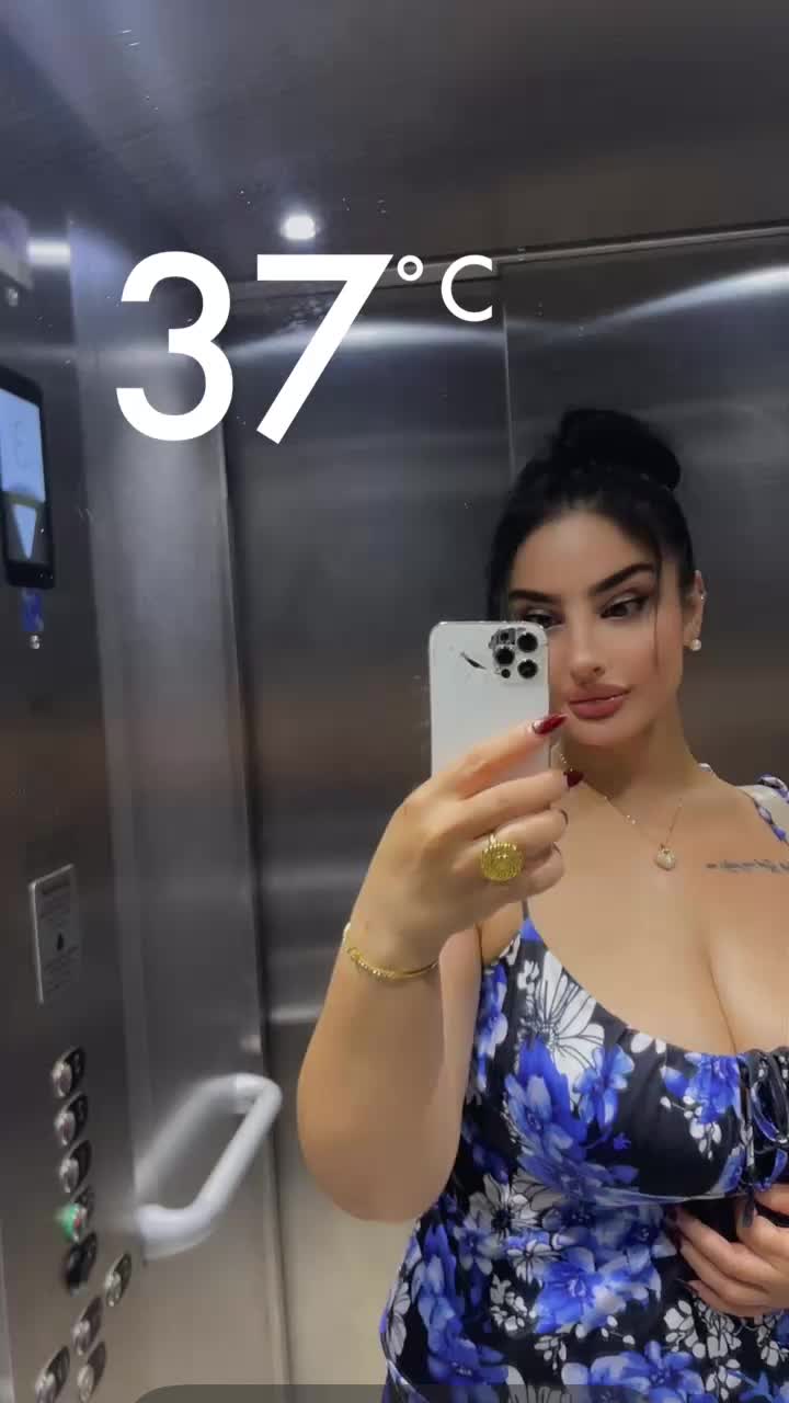 @Nesrine 🌸🐆
