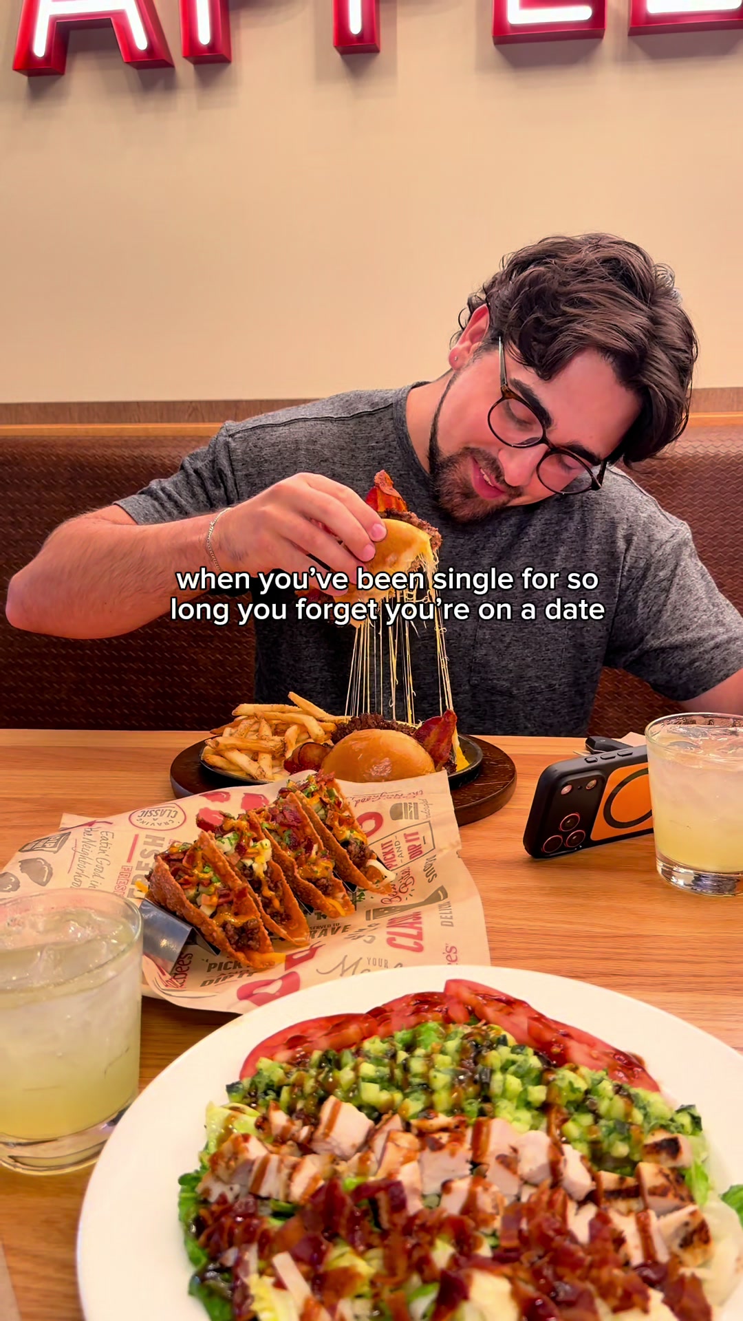 @Applebee&rsquo;s Grill + Bar