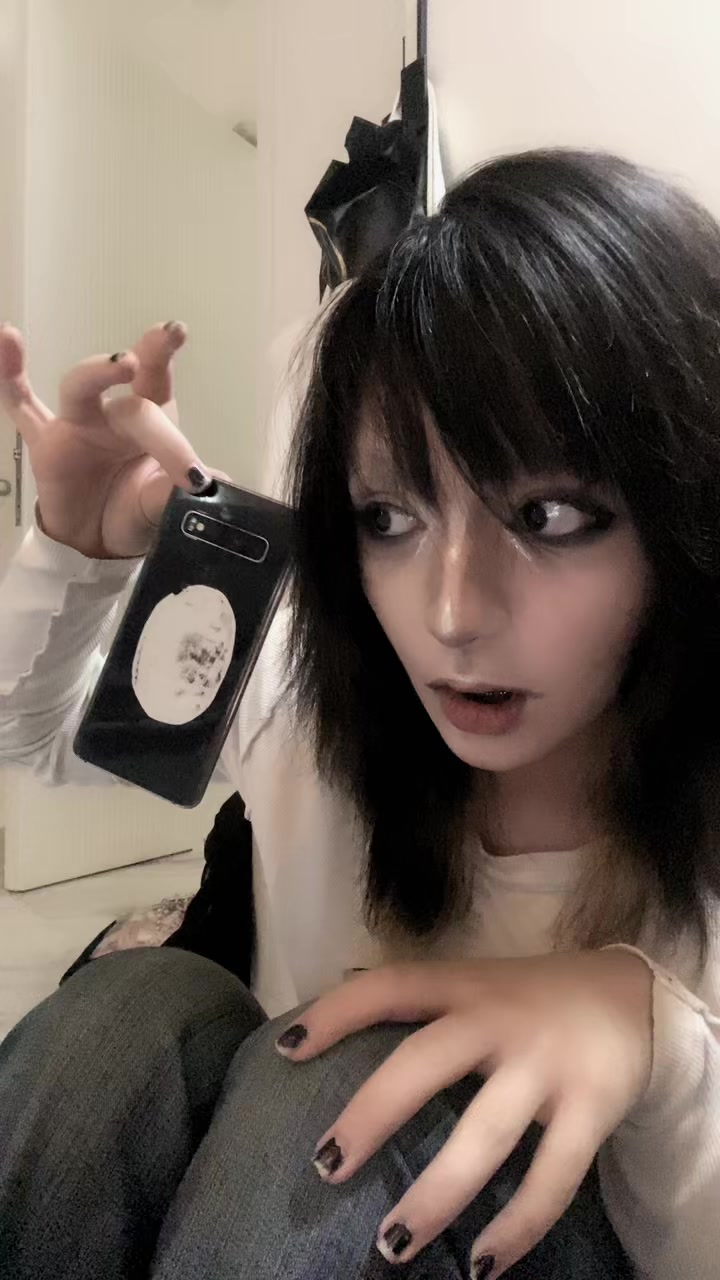 @mel_alien0