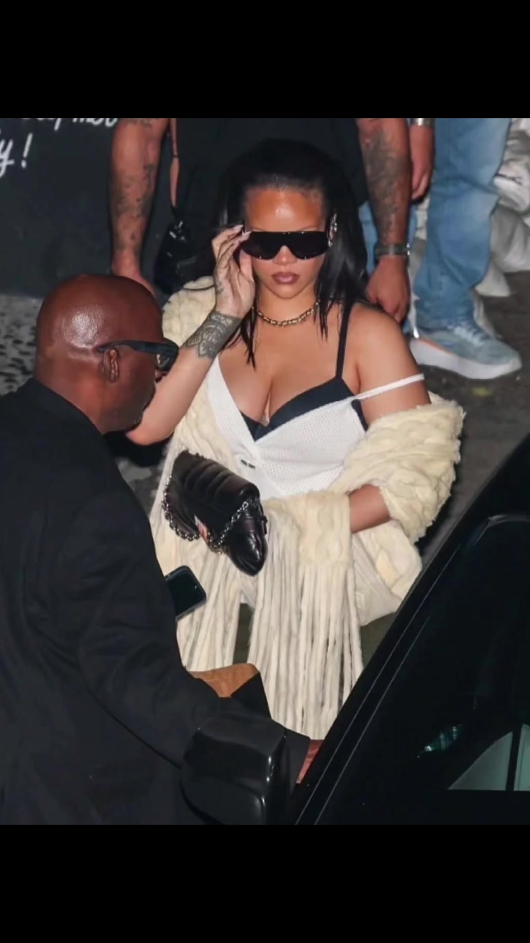 @BadGalRiRi✨