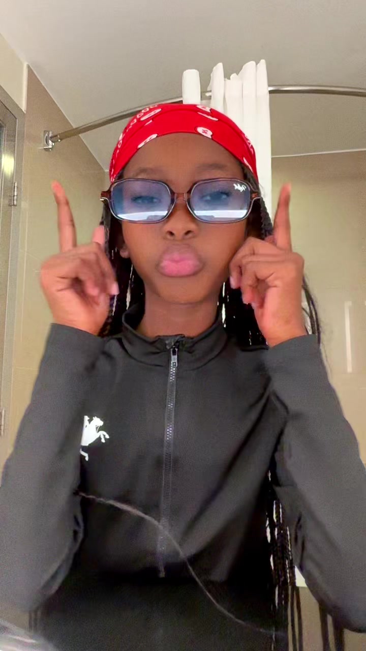 @thandokuhle_precious