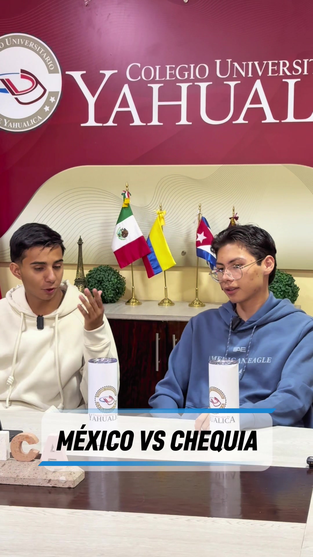 @Universidad De Yahualica