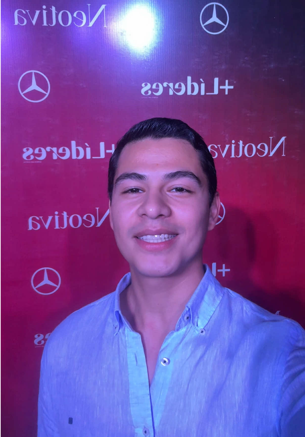 @Nicolás