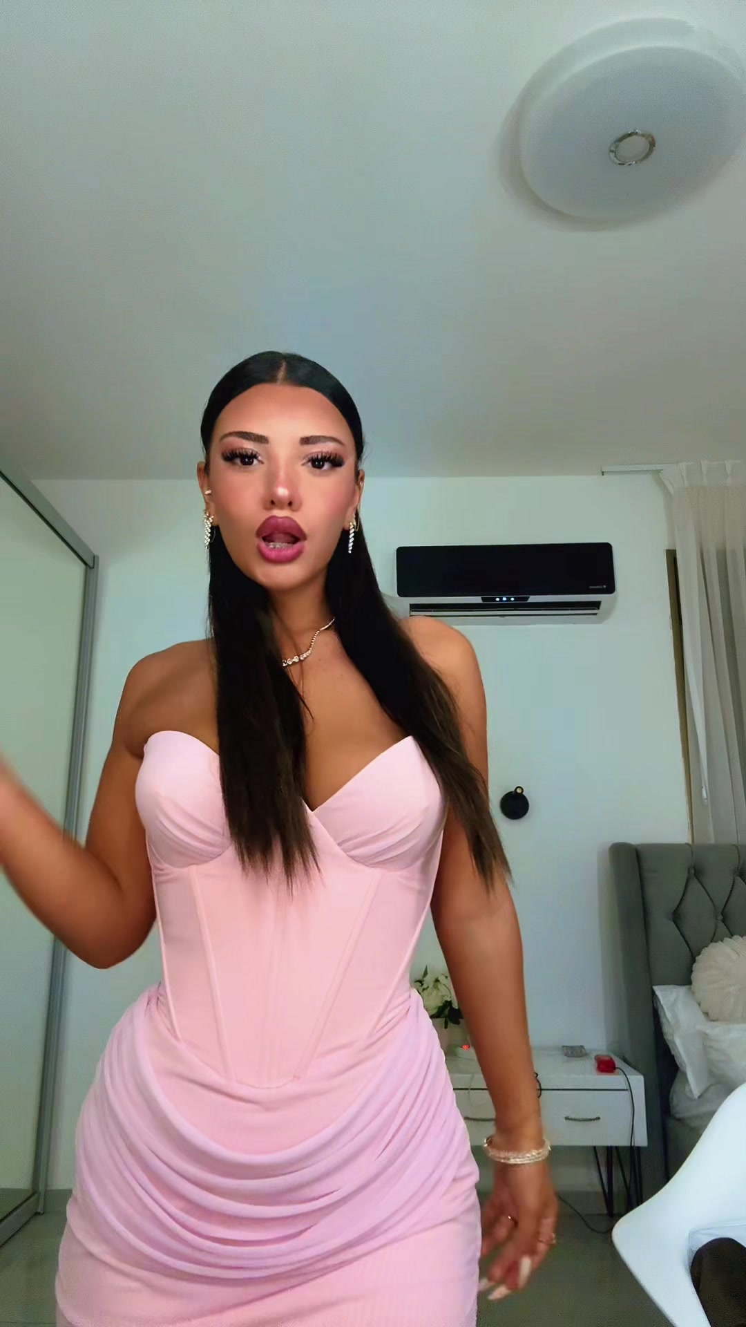 @Hodaya_elkaslasi