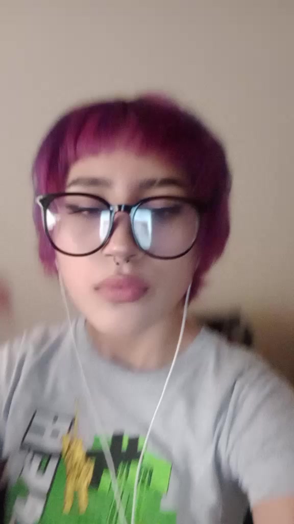 @NANA 👅