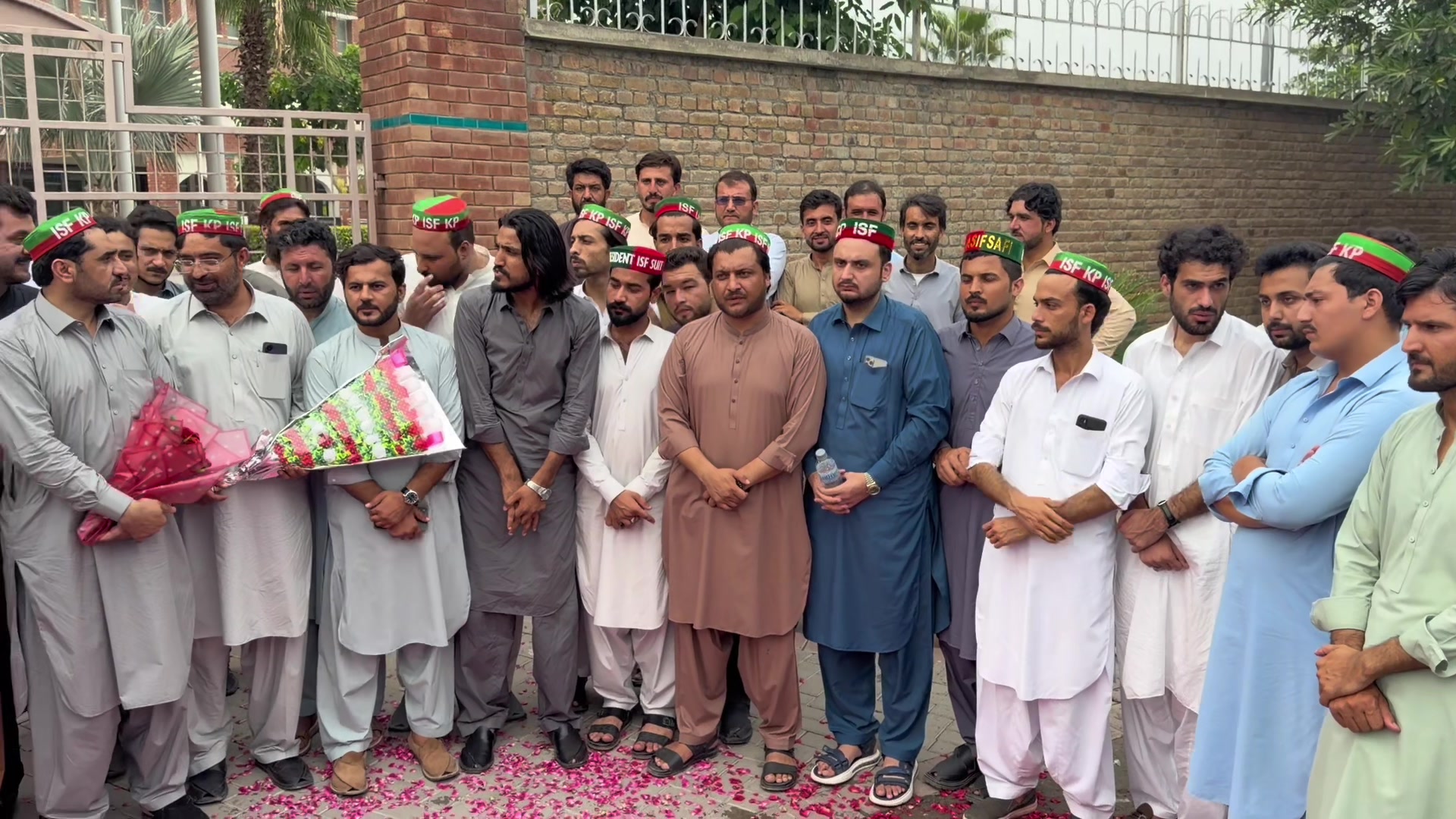@Musharaf Afridi ISF fans